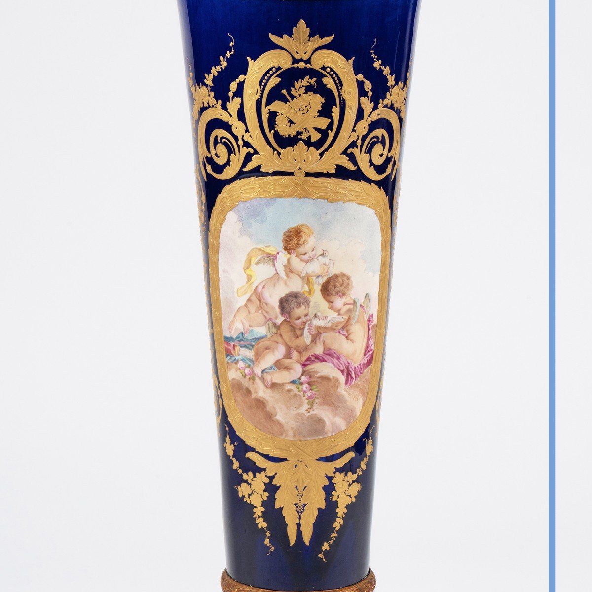 Sellette en porcelaine &agrave; fond bleu de S&egrave;vres, bronze dor&eacute; et onyx, &eacute;poque Napol&eacute;on III, XIXe-photo-1