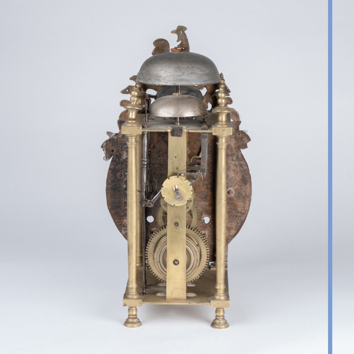Mouvement  d'horloge en laiton et cartouches émaillées et socle en bois, XIXe-photo-1