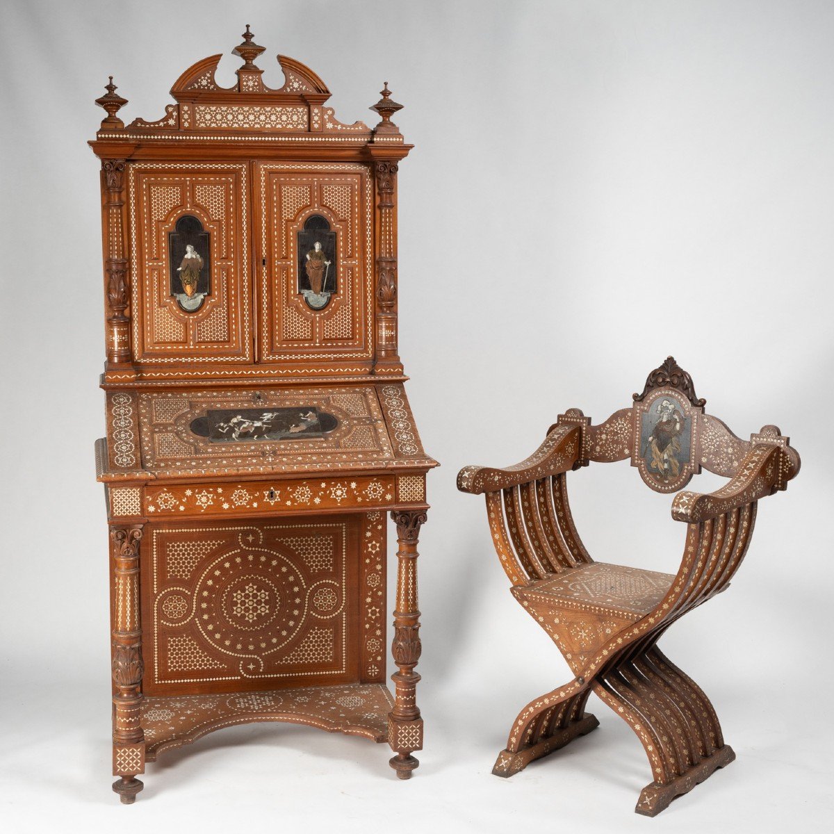 Attribu&eacute; &agrave; Adriano Brambilla (1829-1885), scriban et fauteuil Dagobert en marqueterie, XIXe