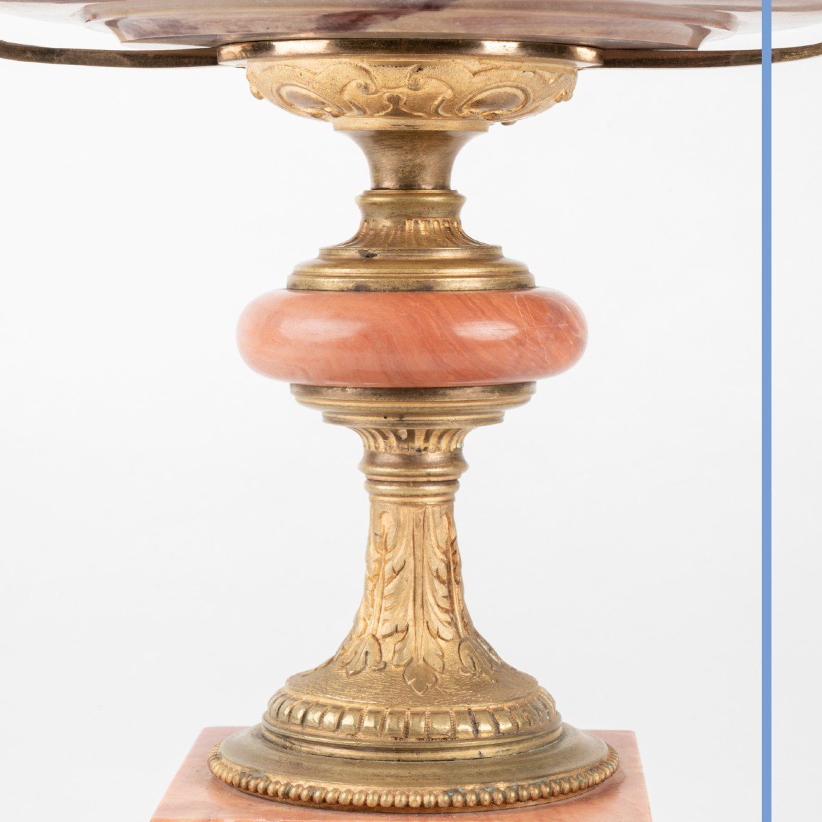 Coupe en marbre rose veiné, bronze doré et émaux,  XXe-photo-3