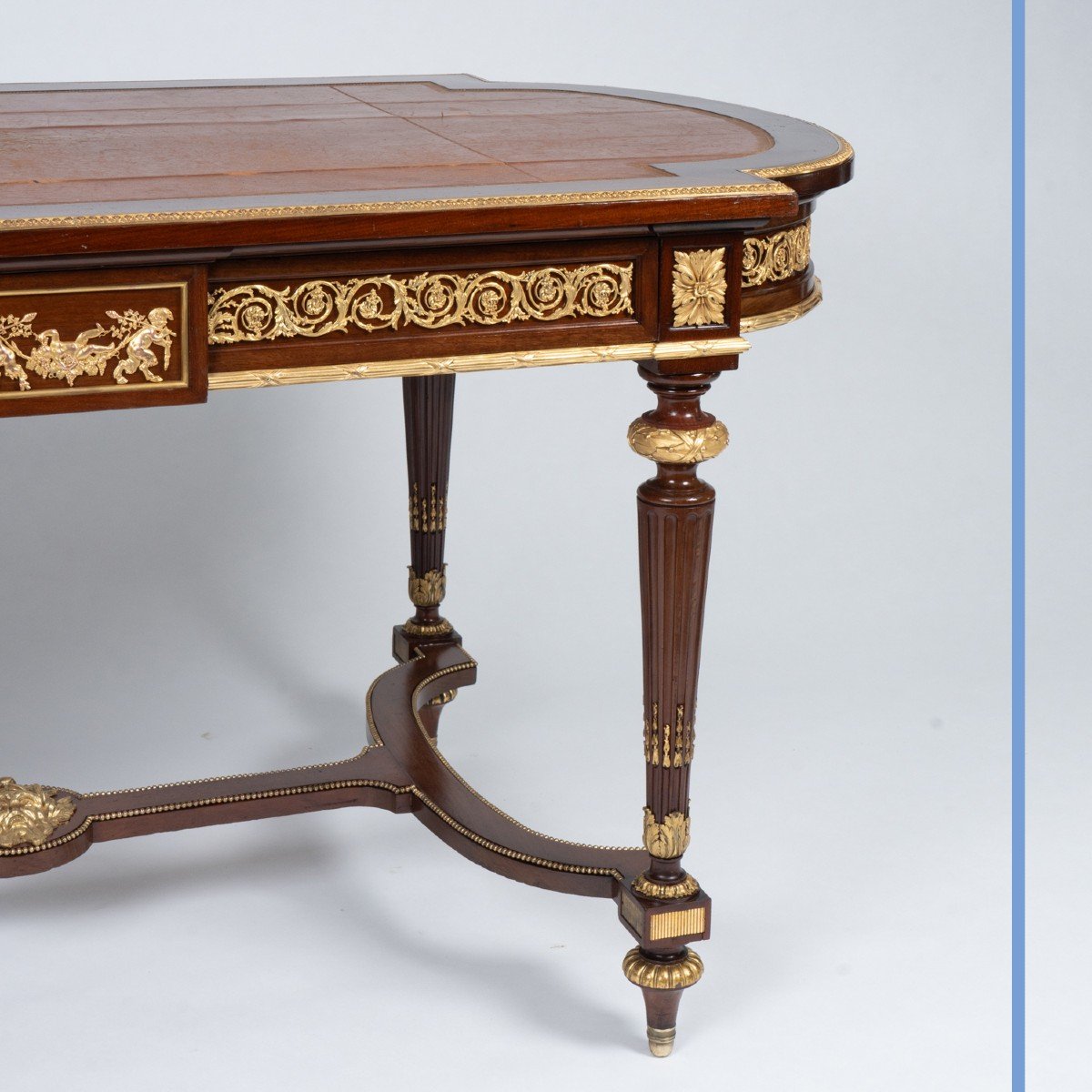 Dans le goût de Riesener, table de salon à plateau rectangulaire de style Louis XVI, XIXe-photo-3