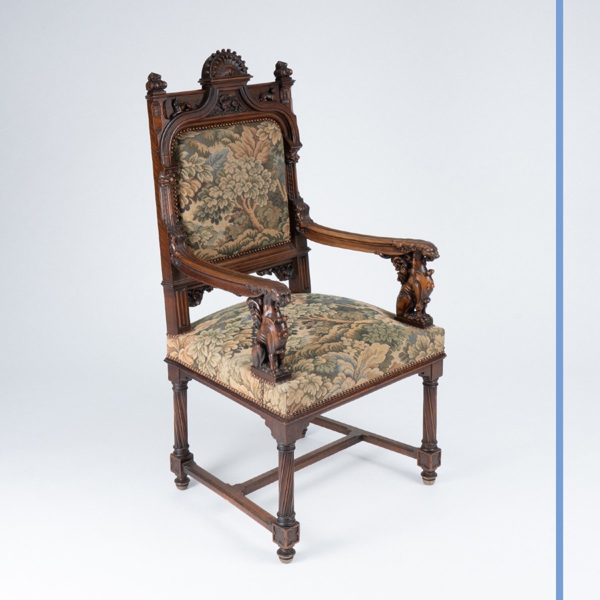 Fauteuil de bureau en noyer sculpté, XIXe-photo-2