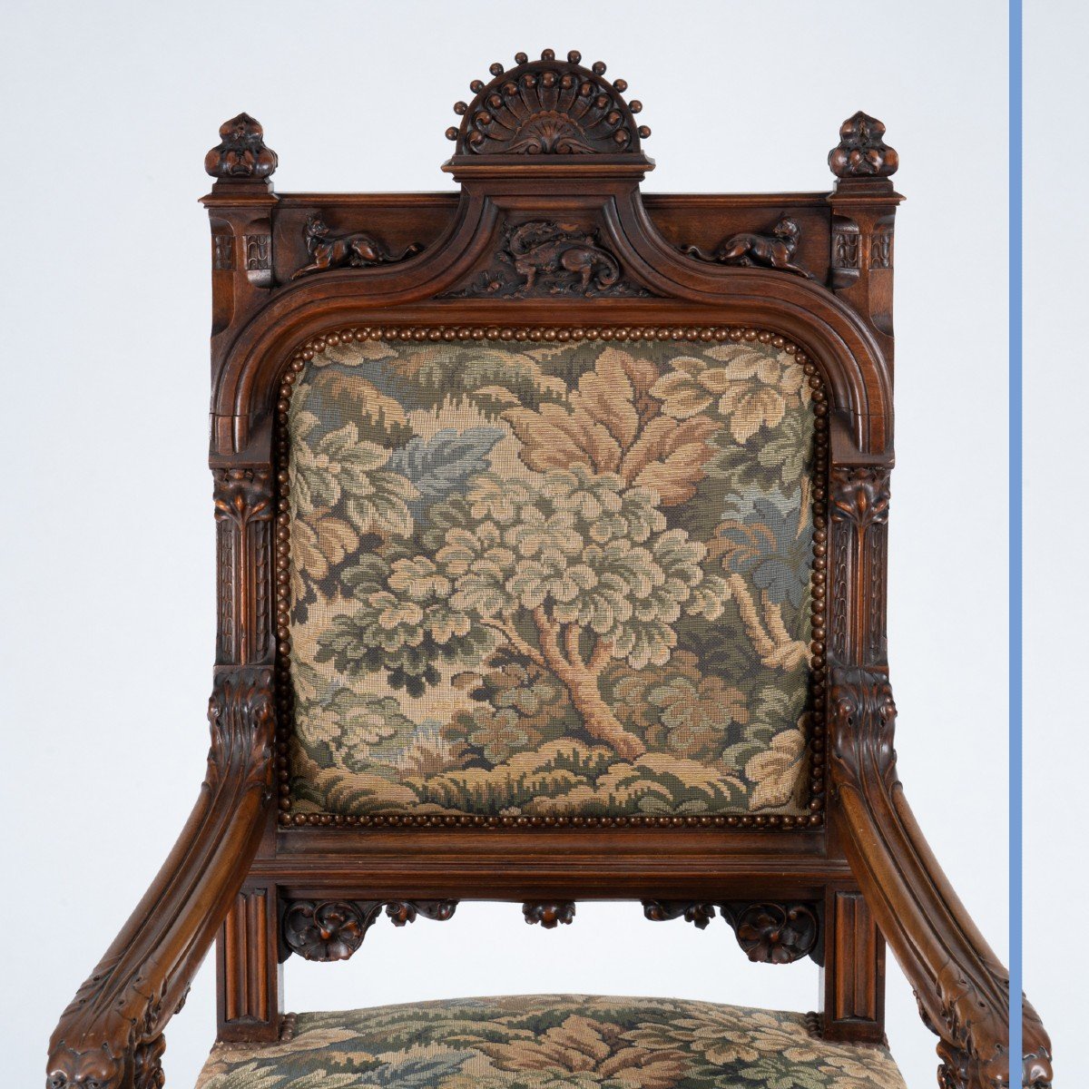 Fauteuil de bureau en noyer sculpté, XIXe-photo-2