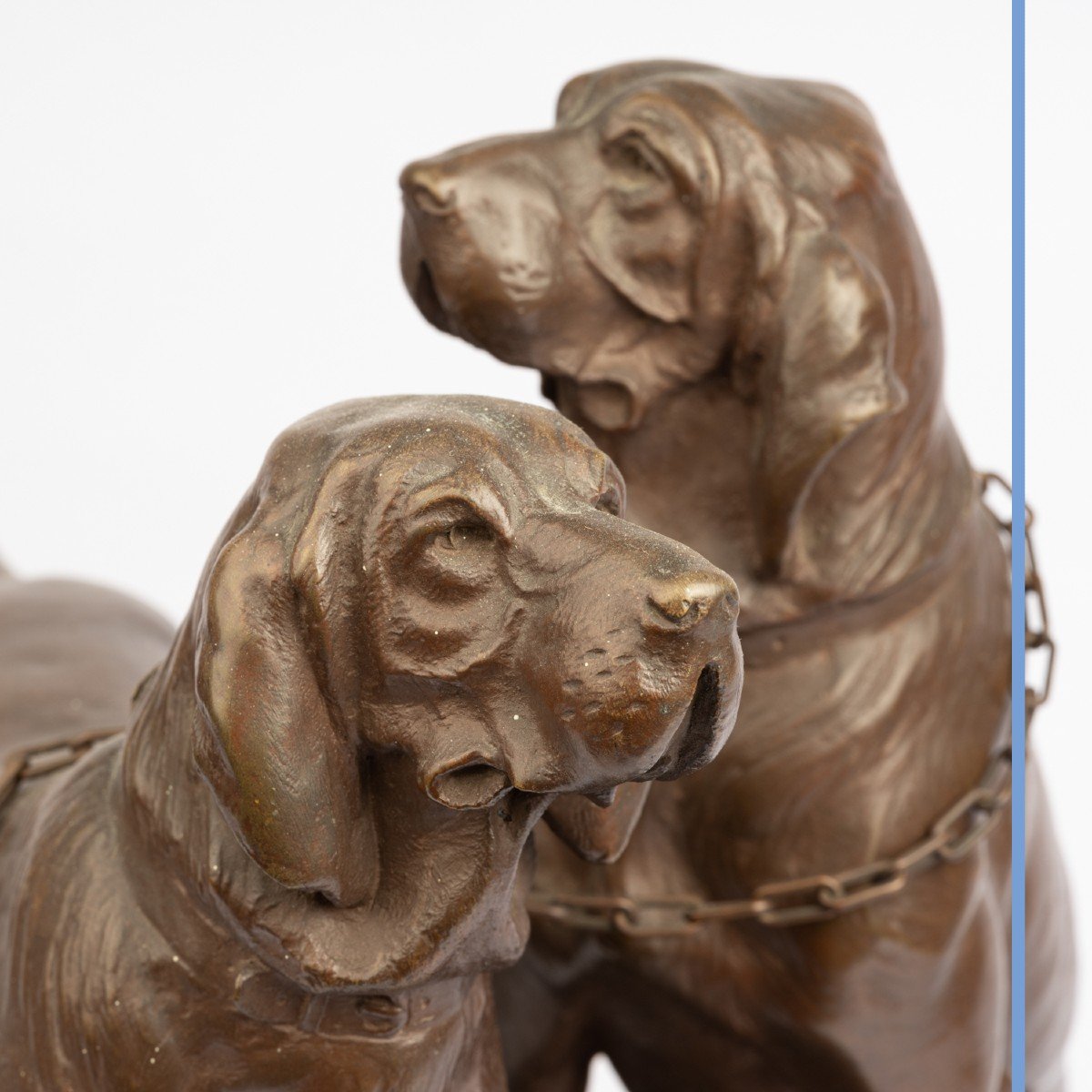 Leon Bureau (1866-1906), Deux chiens "Antigone et Marmionne", bronze patiné, XIXe-photo-1