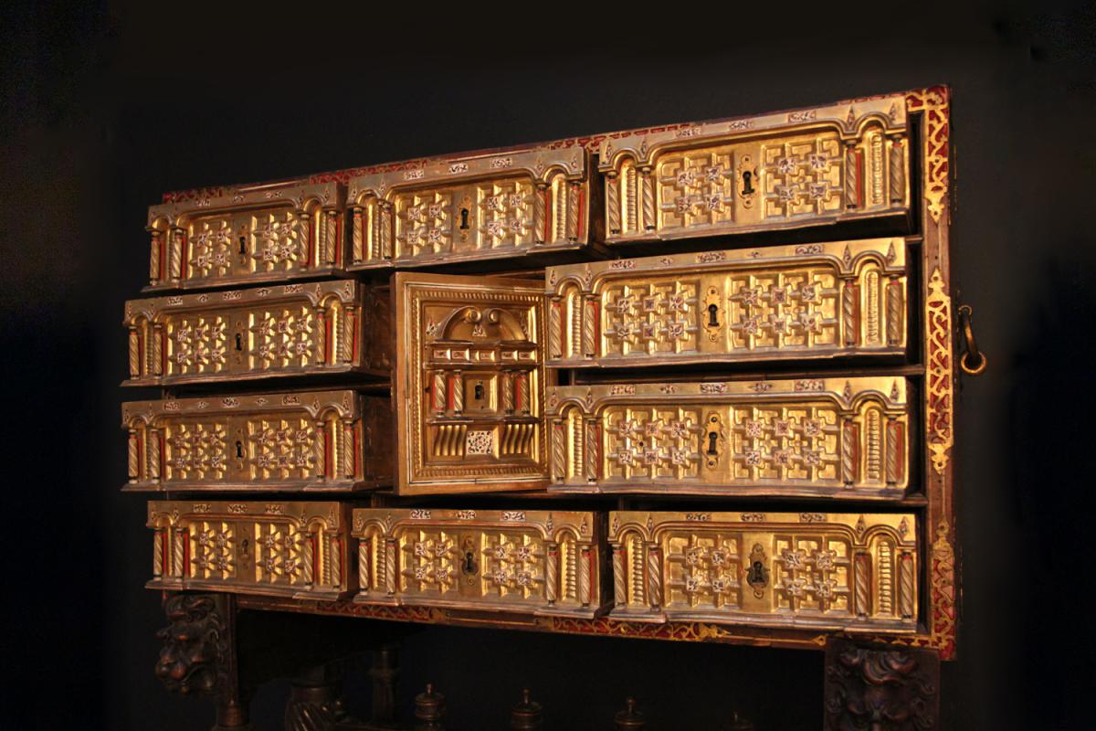 Bargueno en noyer sculpt&eacute; et dor&eacute;, XIXe-photo-3