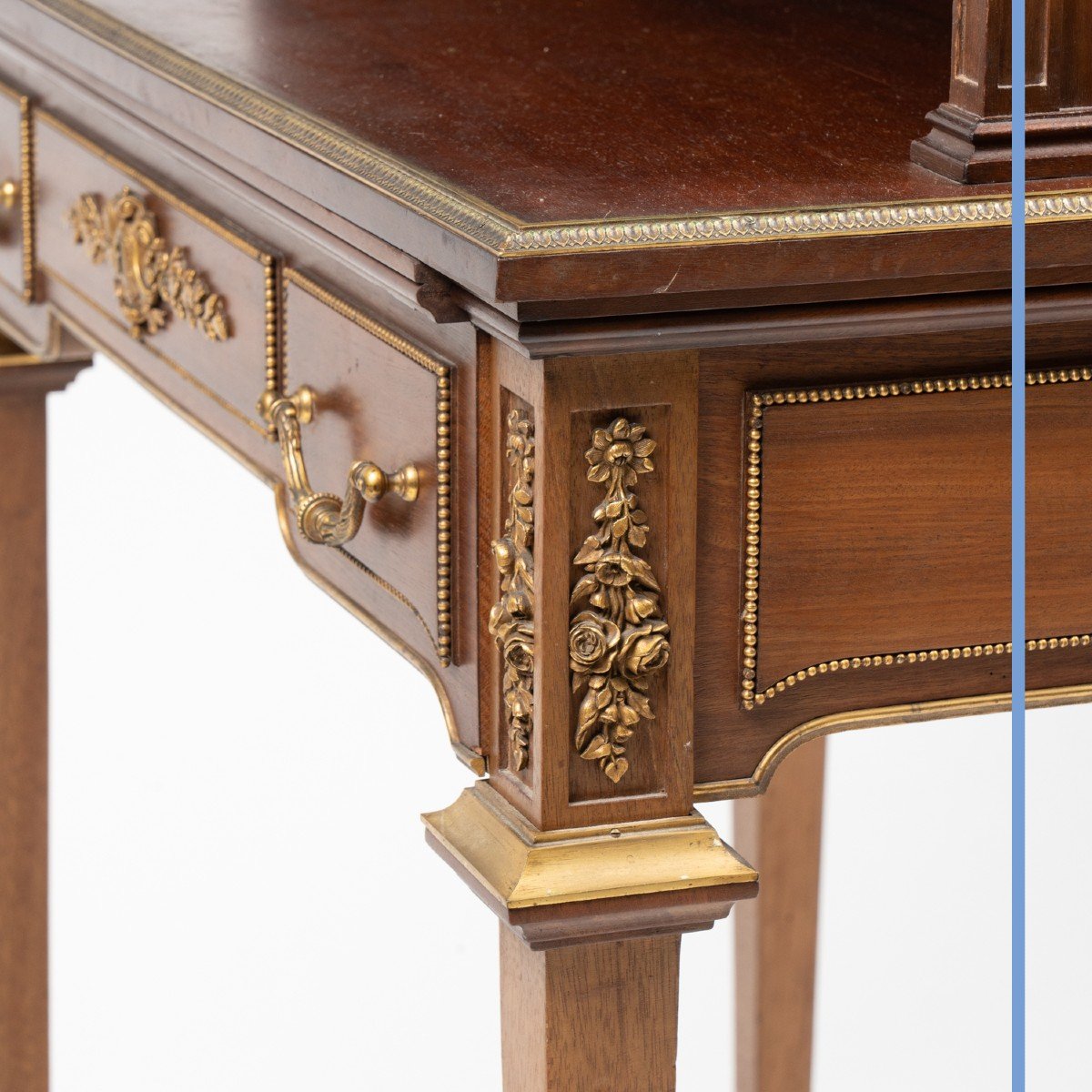 Bonheur du jour de style louis XVI en bois teint&eacute; orn&eacute; de bronze dor&eacute;, XIXe-photo-4