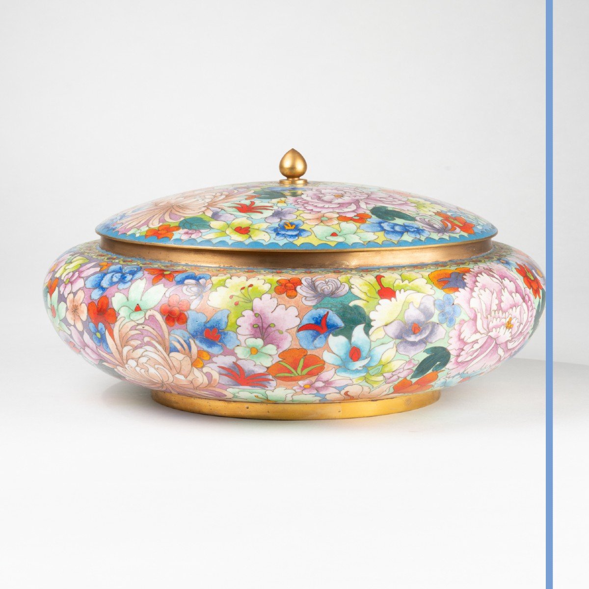 Covered Box In Cloisonné Brass With Rich Floral Decoration, Asia, 20th-photo-2