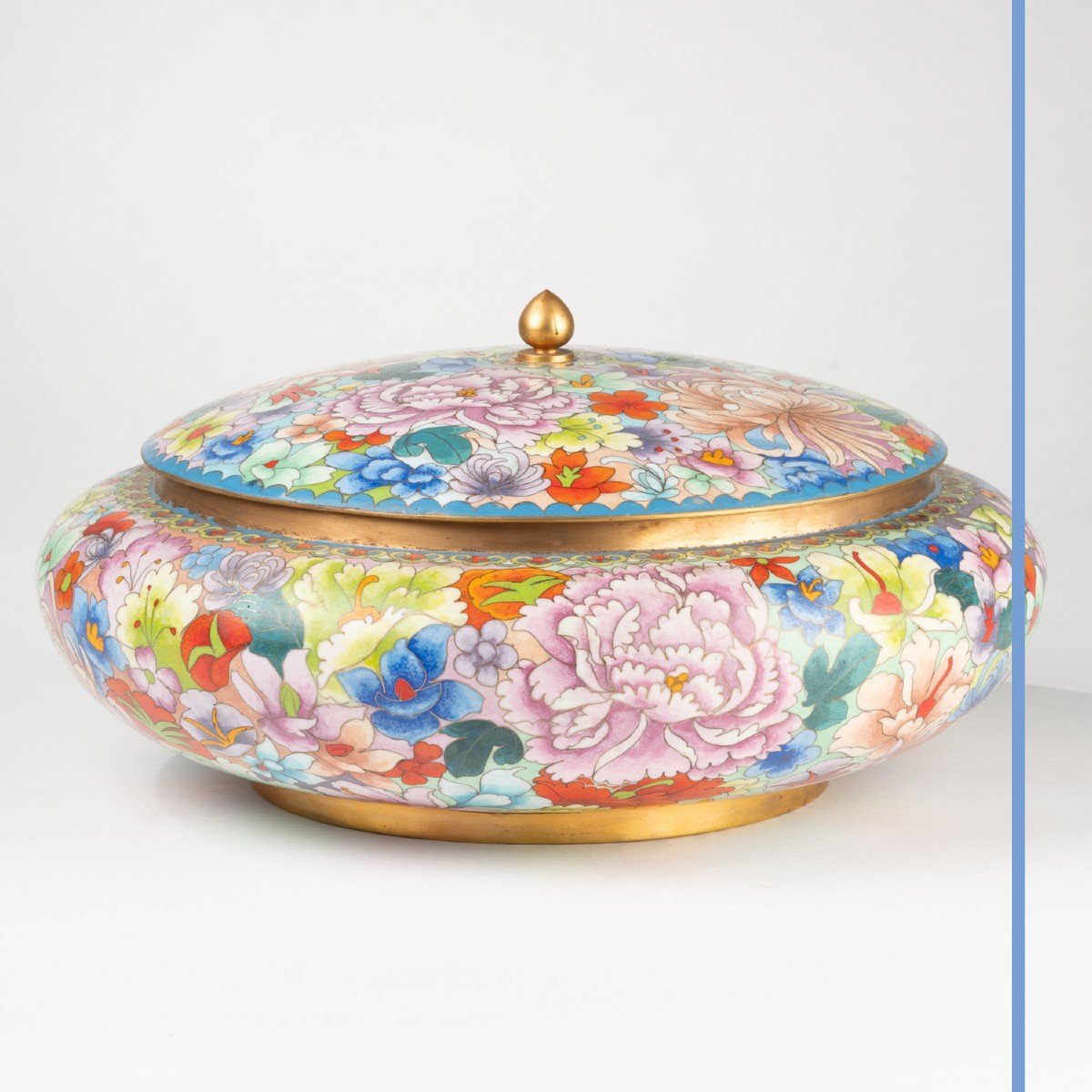 Covered Box In Cloisonné Brass With Rich Floral Decoration, Asia, 20th-photo-2