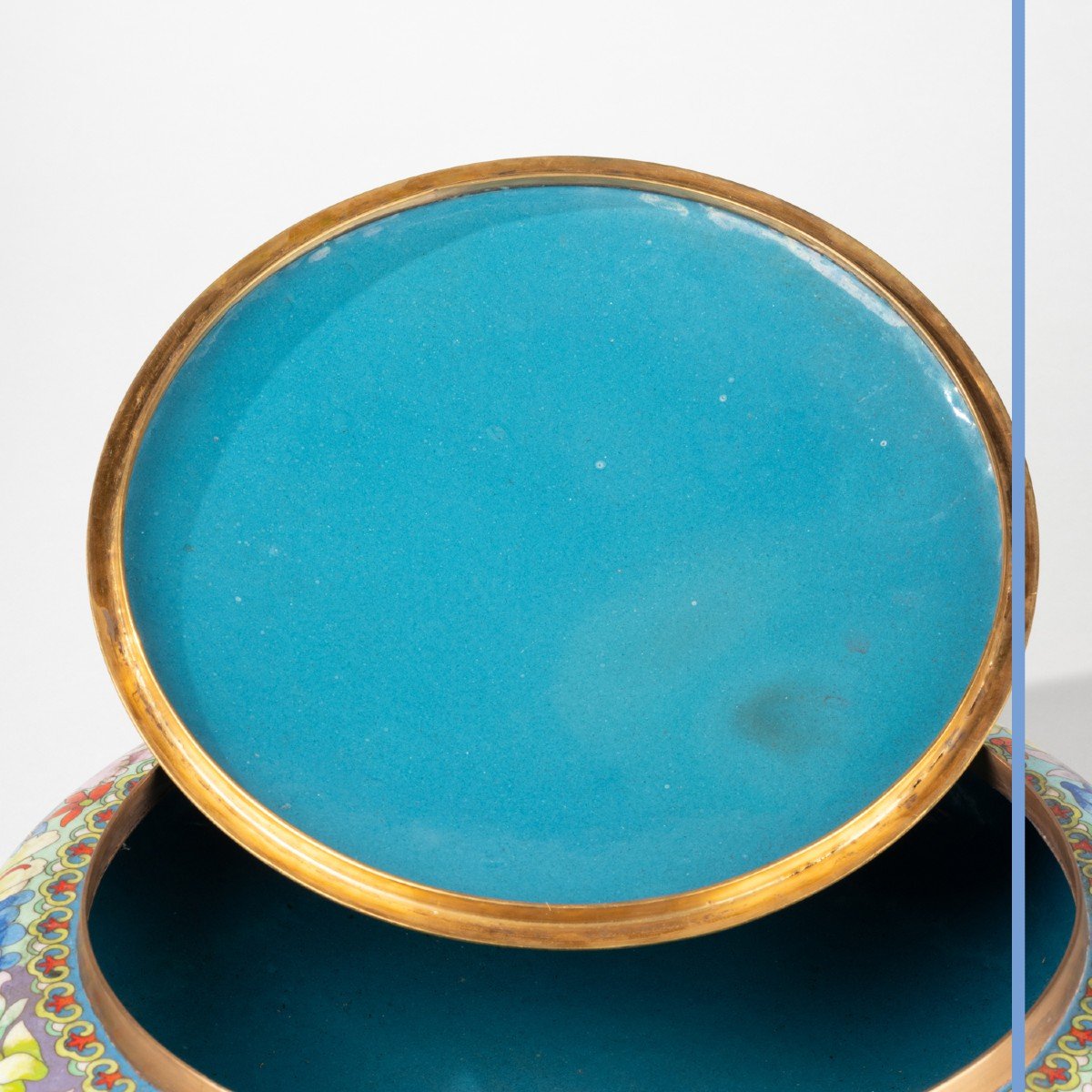 Covered Box In Cloisonné Brass With Rich Floral Decoration, Asia, 20th-photo-8