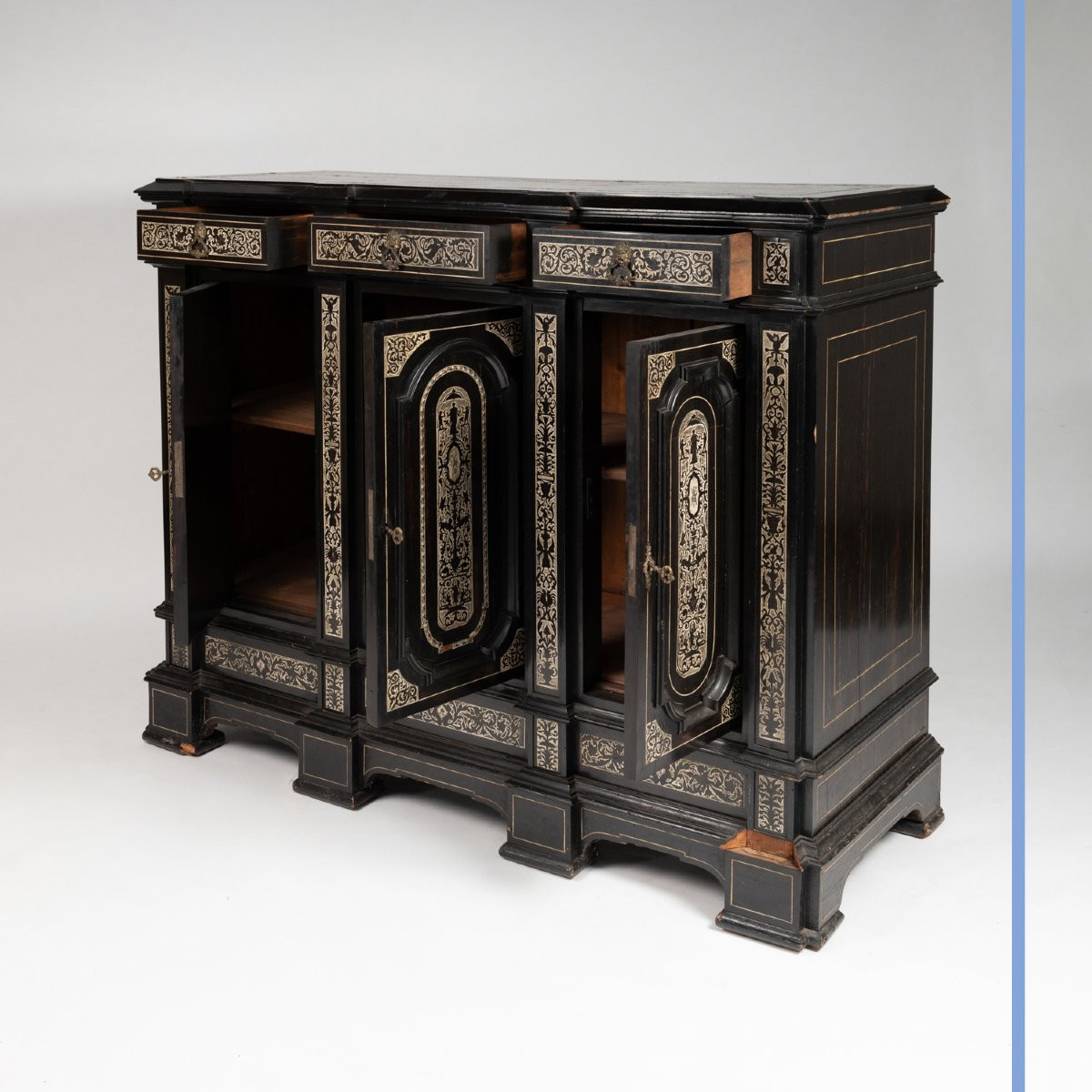 Italian Cabinet At Support Height In Blackened Wood And Inlay, 19th-photo-3
