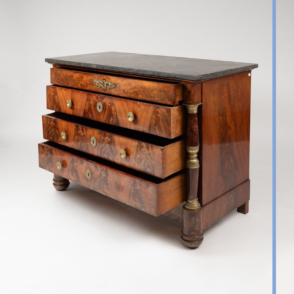 Commode de style empire en placage de ronce d'acajou, XIXe-photo-3