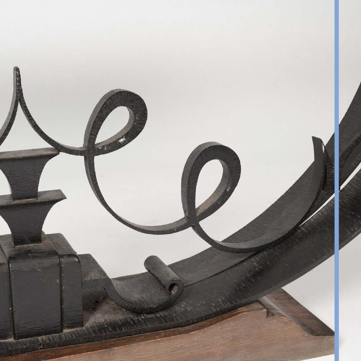 Console d'époque Art Déco en fer martelé et dessus de marbre, XXe-photo-7