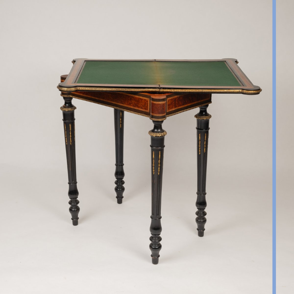 Napoleon III Period Games Table In Precious Wood Marquetry, XIXth-photo-1