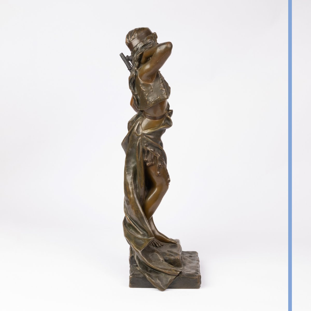 Emmanuel Villanis (1858-1914),  Bohémienne , bronze à patine brune et médaille,  XIXe-photo-3