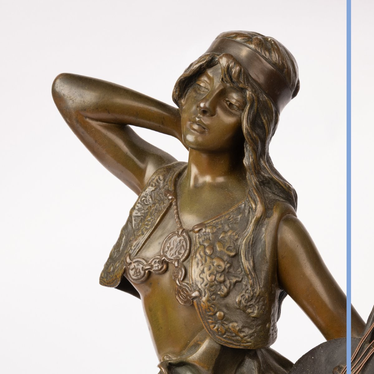 Emmanuel Villanis (1858-1914),  Bohémienne , bronze à patine brune et médaille,  XIXe-photo-5