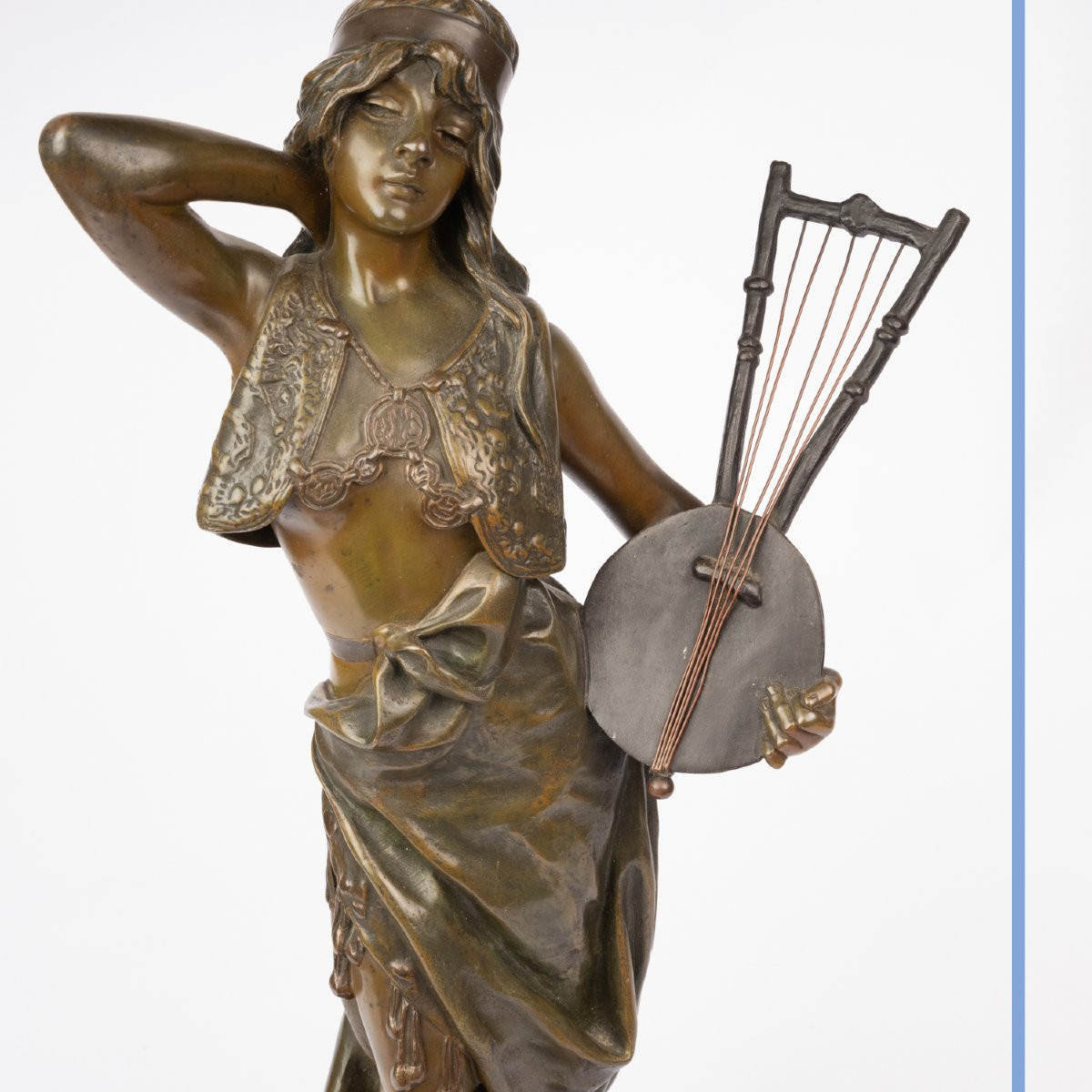 Emmanuel Villanis (1858-1914),  Bohémienne , bronze à patine brune et médaille,  XIXe-photo-6