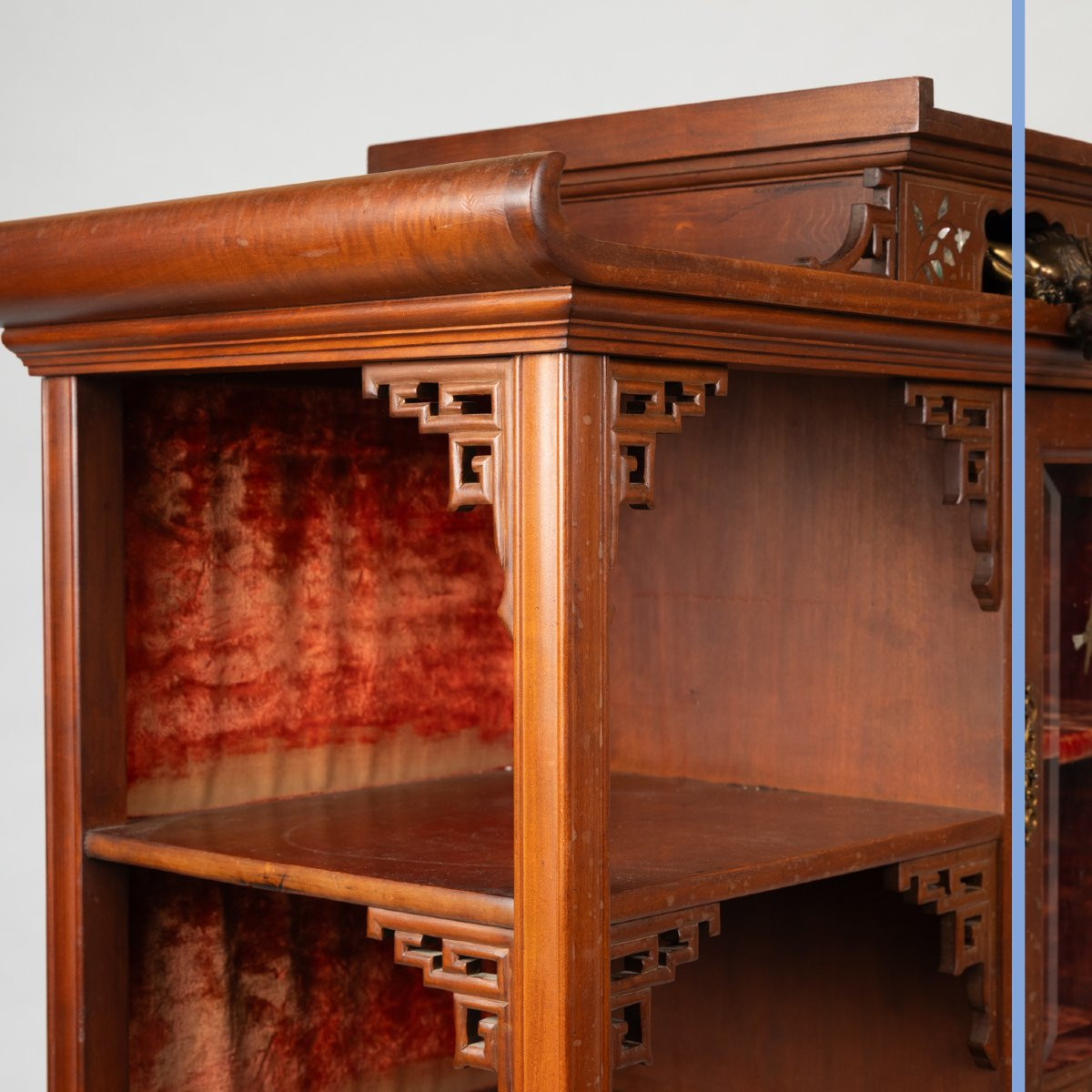 In The Style Of Gabriel Viardot (1830-1906), Cabinet In Exotic Wood And Mother-of-pearl, 19th-photo-3