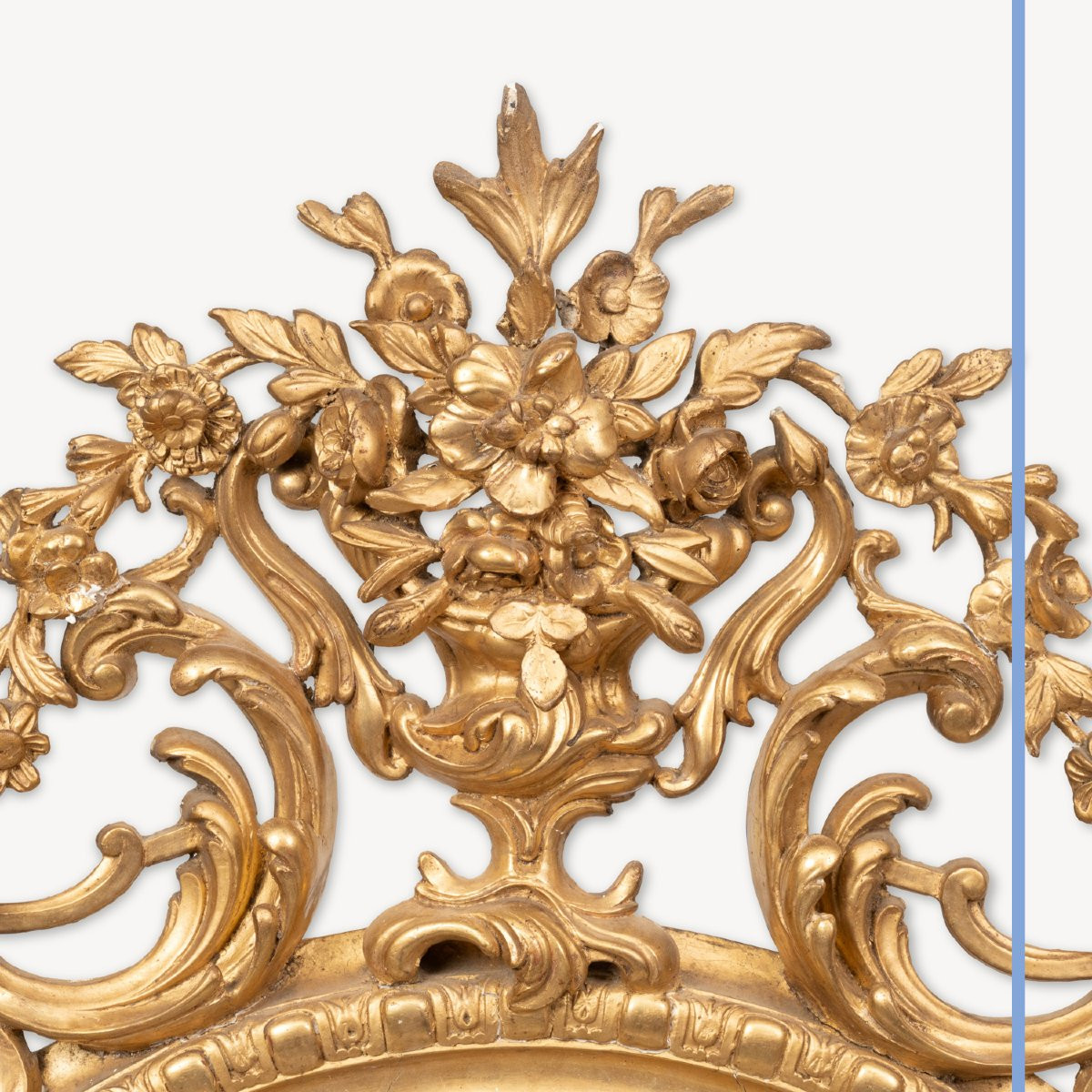 Miroir ovale en bois et stuc doré à fronton aux putti, XIXe-photo-1