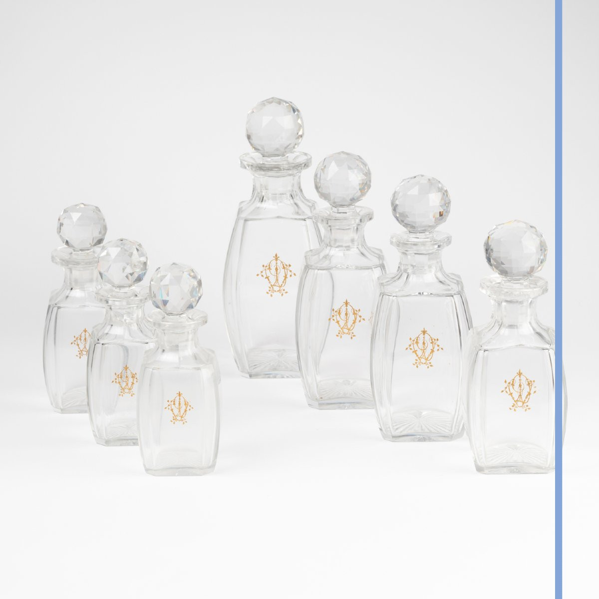 Maison Baccarat, Series Of 7 Crystal Bottles Monogrammed In Gold, 19th-photo-3
