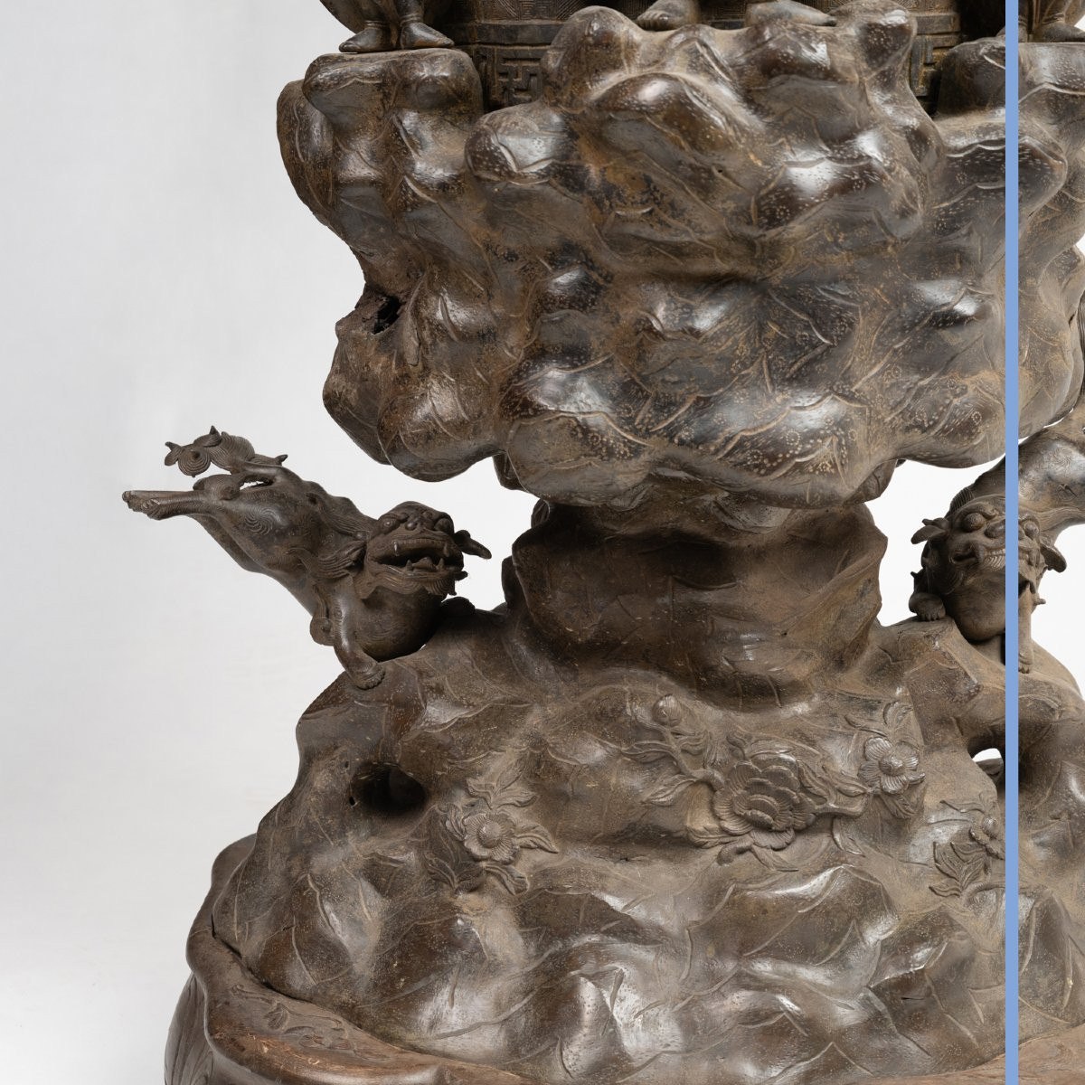 Japan, Bronze Incense Burner And Wooden Base, 20th-photo-2