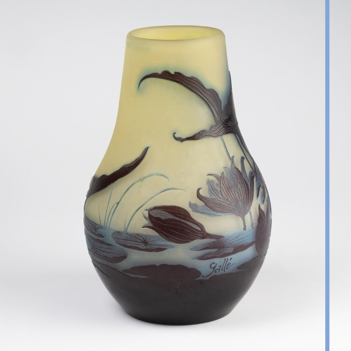 Emile Gallé (1846-1904), vase en verre multicouche à décor de nénuphars, XIXe-photo-4