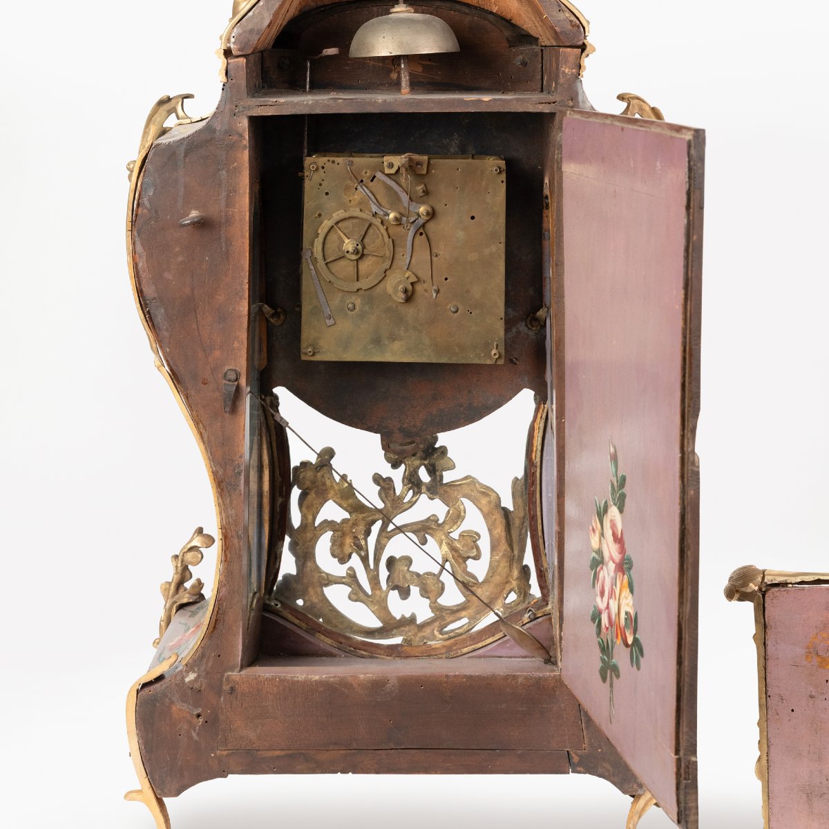 Cartel et son cul de lampe en bois peint et bronze dor&eacute;, XVIIIe-photo-8