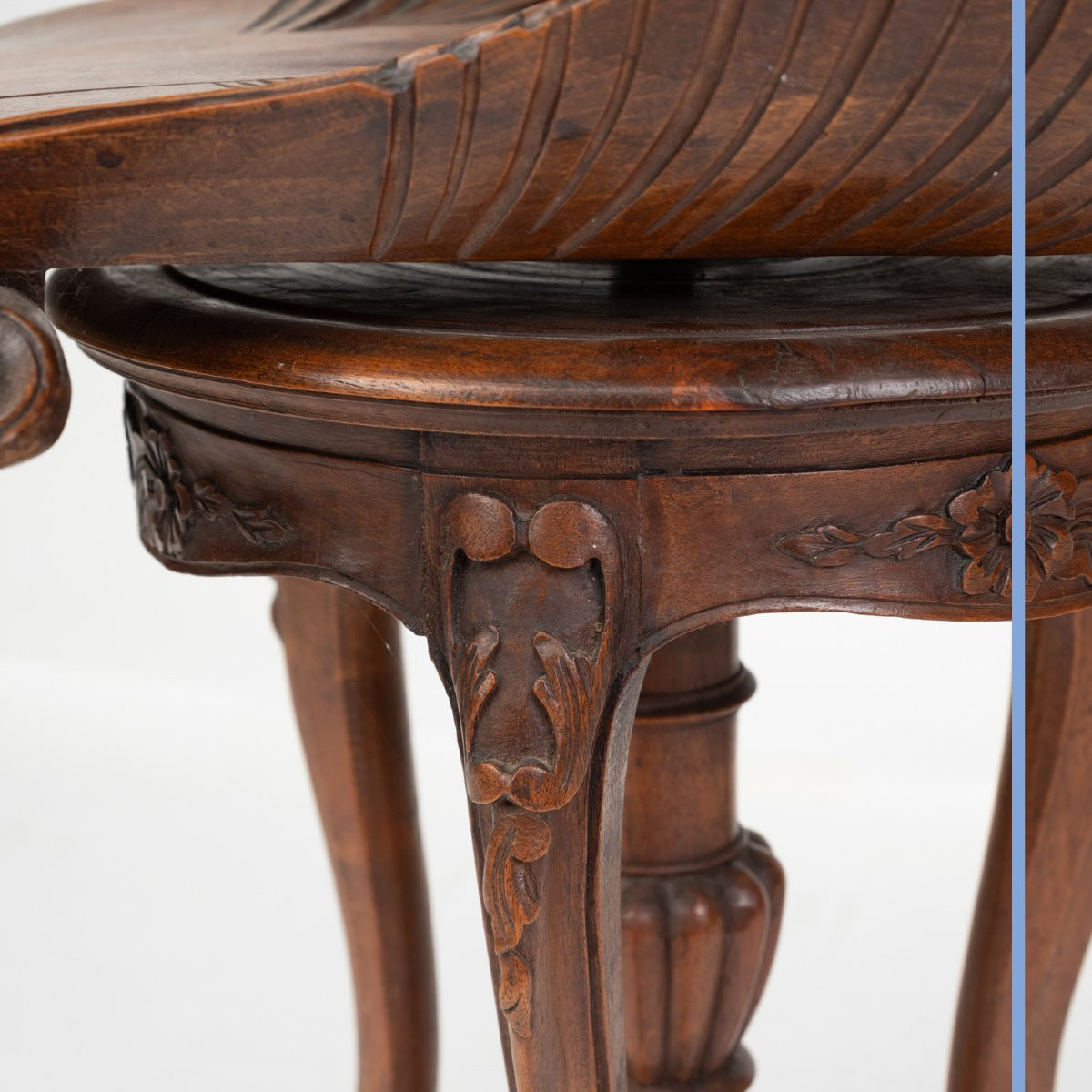 Chaise de harpiste en noyer sculpté d'une coquille, XIXe-photo-6