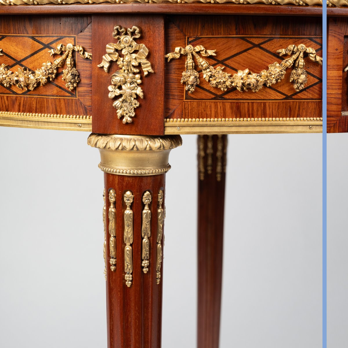 Louis XVI Style Pedestal Table In Veneered Wood And Gilt Bronze, 19th Century-photo-6