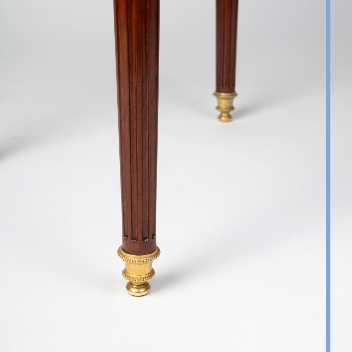 Louis XVI Style Pedestal Table In Veneered Wood And Gilt Bronze, 19th Century-photo-7