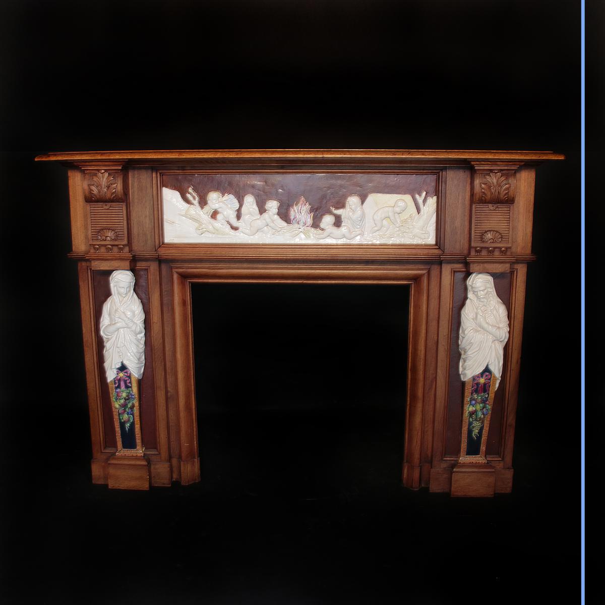 Chemin&eacute;e en noyer sculpt&eacute;, XIXe