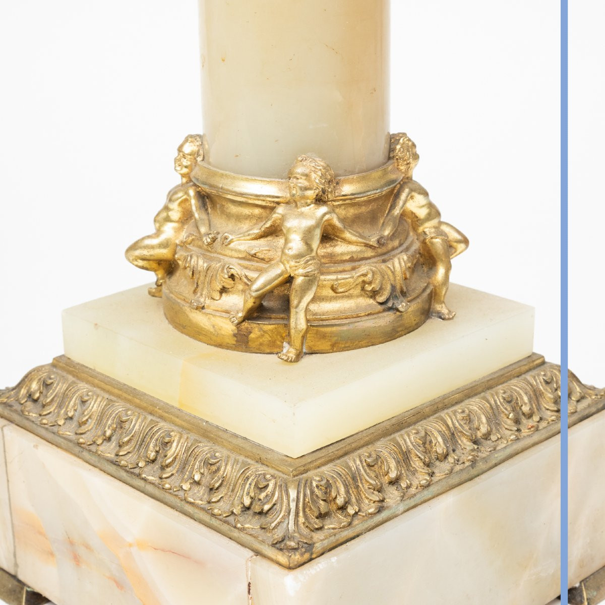 Sellette en onyx et bronze doré aux putti, XIXe-photo-7