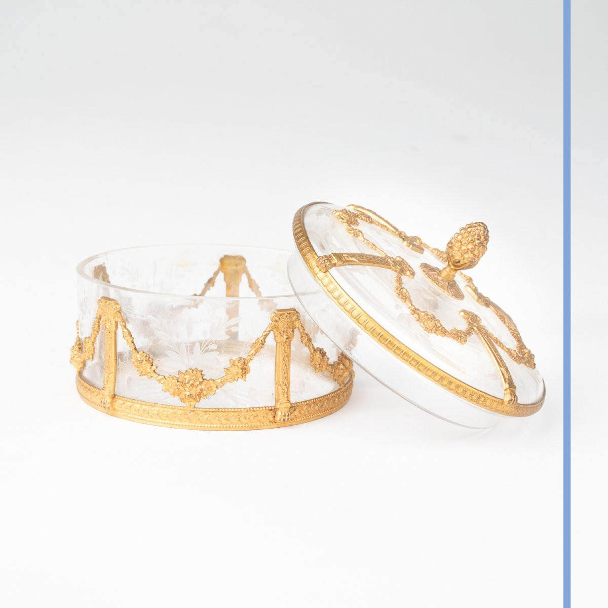 Bonbonnière en cristal taillé et bronze doré, XIXe-photo-1