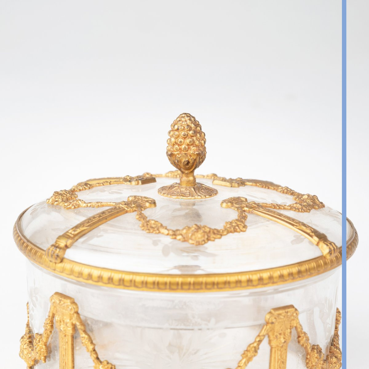 Bonbonnière en cristal taillé et bronze doré, XIXe-photo-2