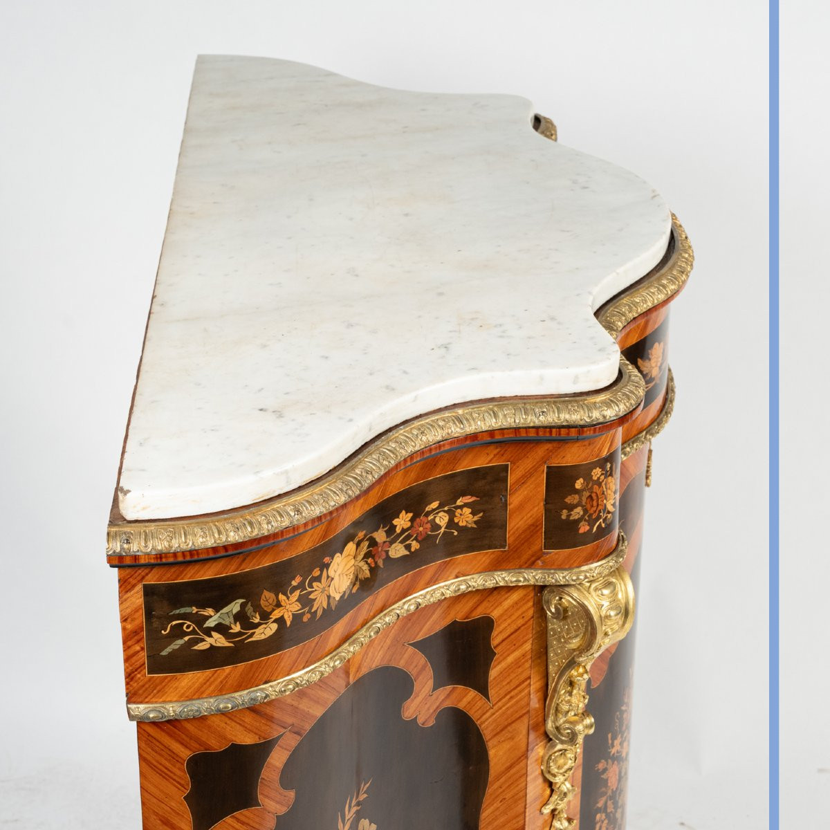 Meuble à hauteur d'appui en marqueterie de bois précieux, XIXe-photo-4