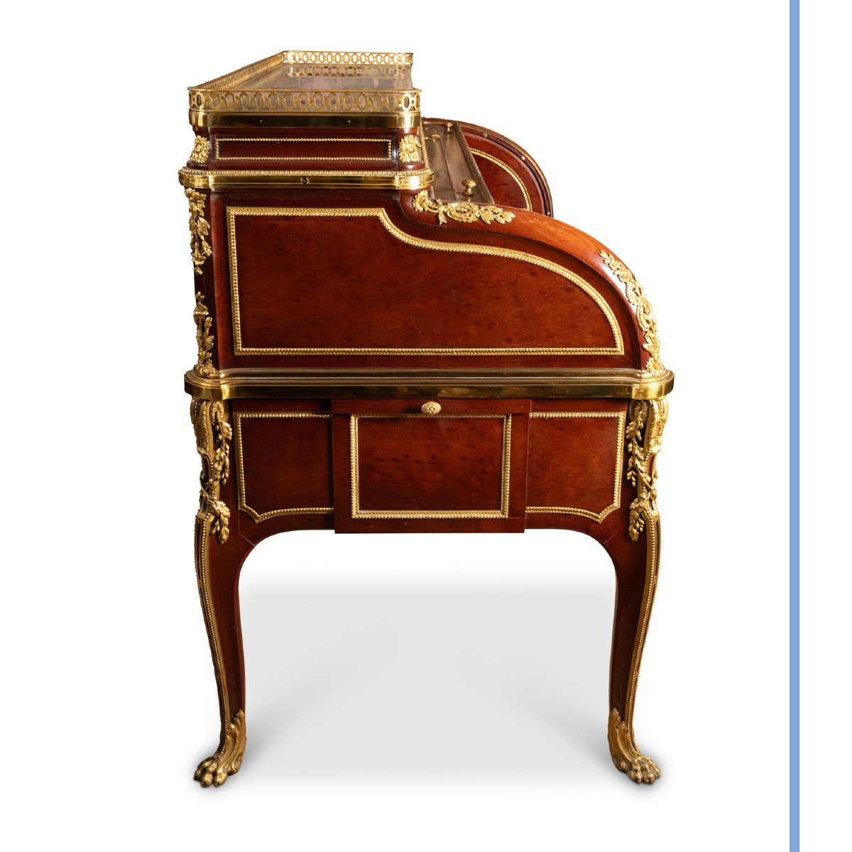 Bureau de milieu à cylindre en acajou richement orné de bronze doré, XIXe-photo-2