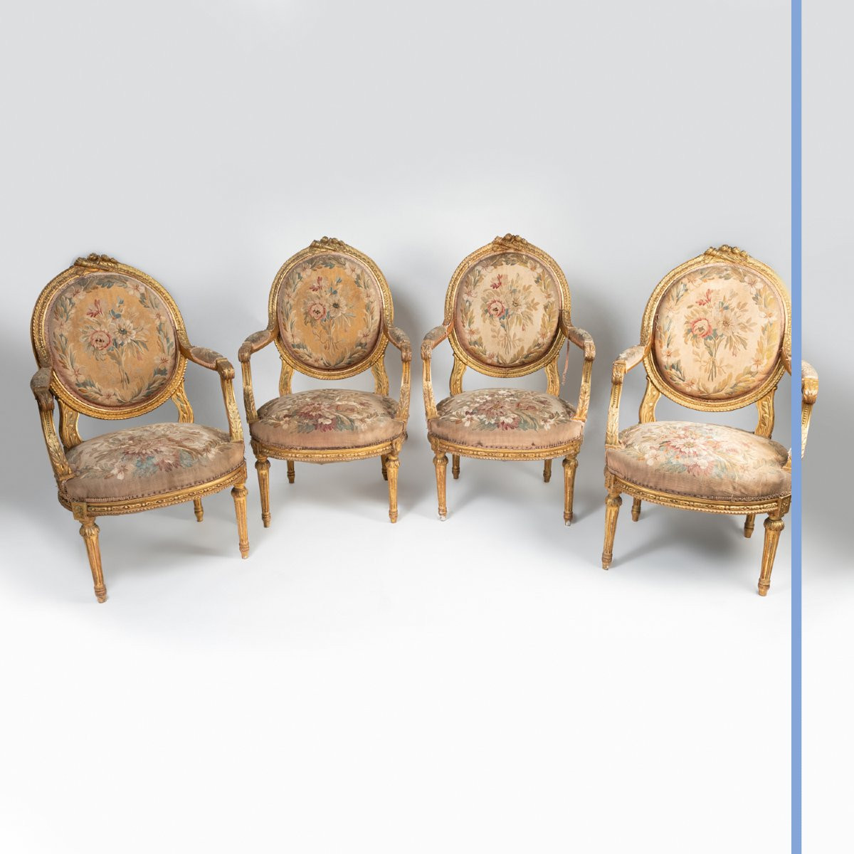 Living Room Set Consisting Of A Bench And Four Armchairs In Giltwood And Tapestry, 19th Century-photo-4
