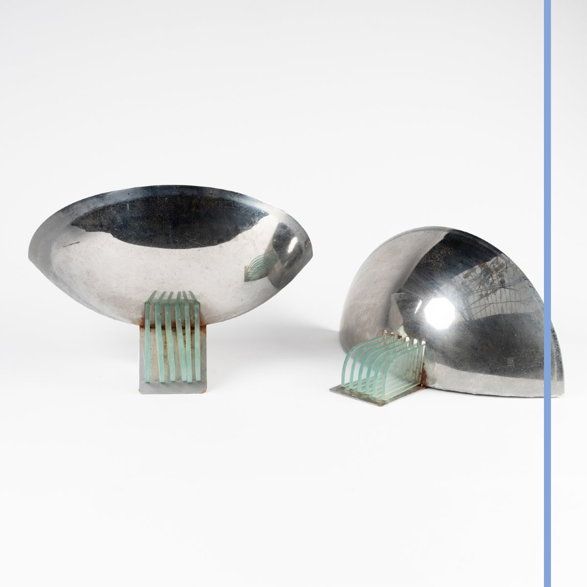 In The Style Of Jean Perzel (1892-1986), A Pair Of Metal And Glass Wall Sconces, 20th Century-photo-2