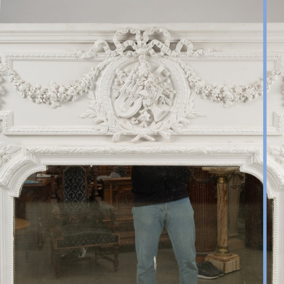 Trumeau de style Louis XVI en bois laqué blanc, XIXe-photo-3