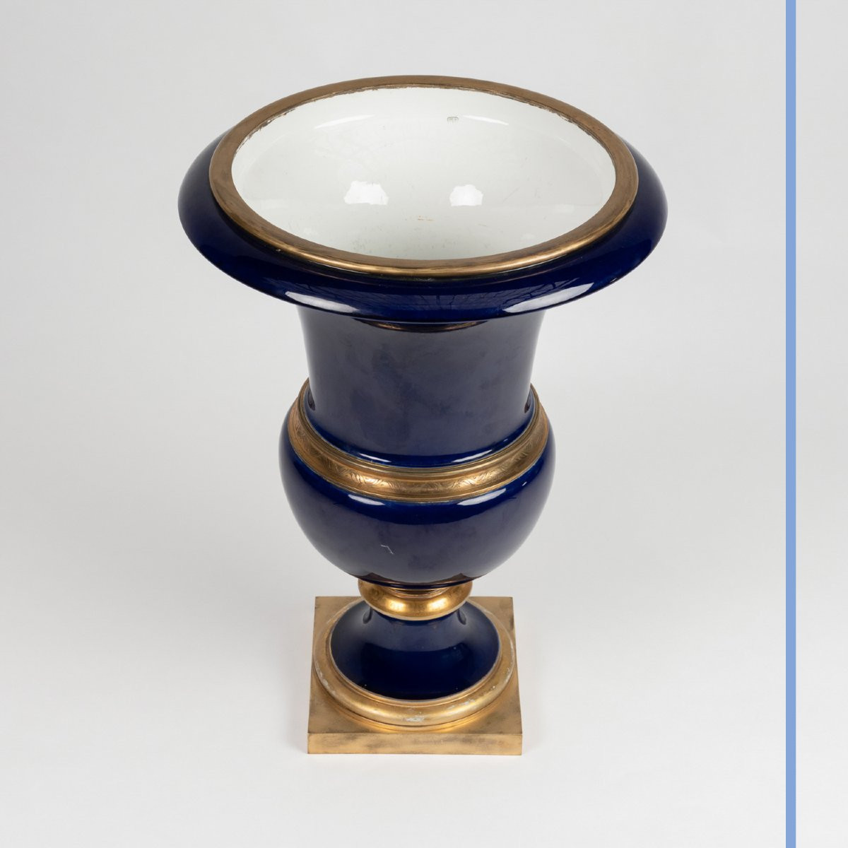 Sèvres Manufactory, Medici Vase In Blue And Gold Porcelain, Adorned With Gilt Bronze, 19th Century-photo-2