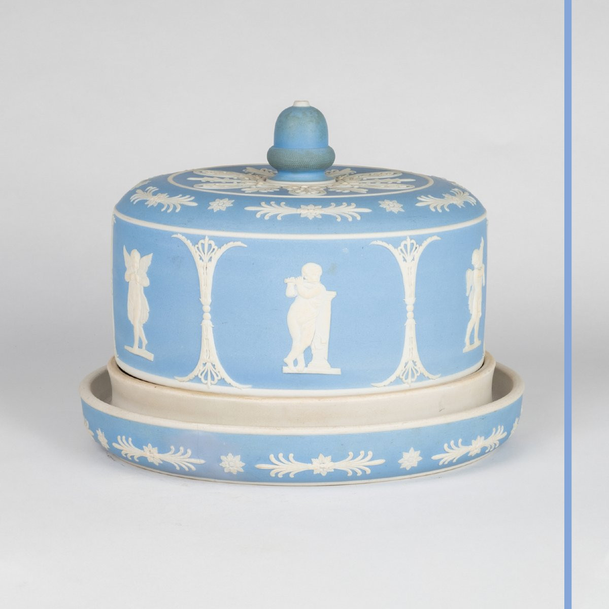 Cloche à fromage ou gâteau en porcelaine de Wedgwood, XXe-photo-3