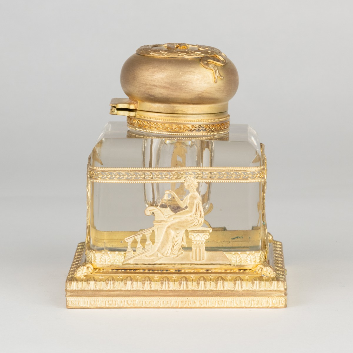 Dans le goût de Baccara, encrier en cristal taillé et bronze doré, XIXe