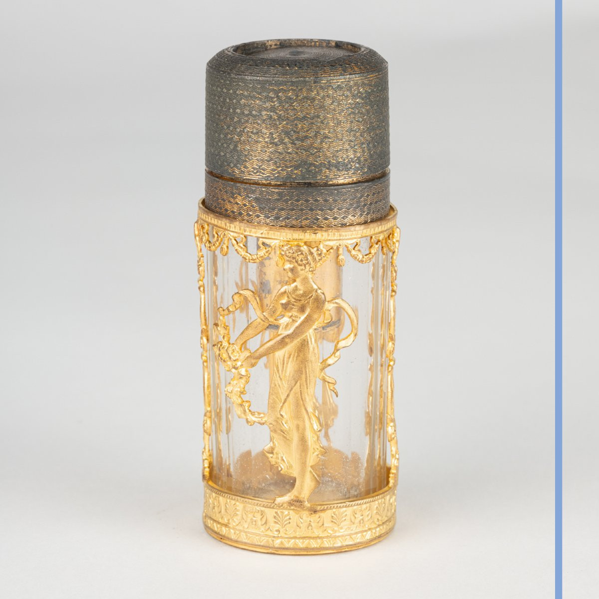 Dans le goût de Baccarat, vaporisateur à parfum en cristal taillé et bronze doré, XIXe-photo-4