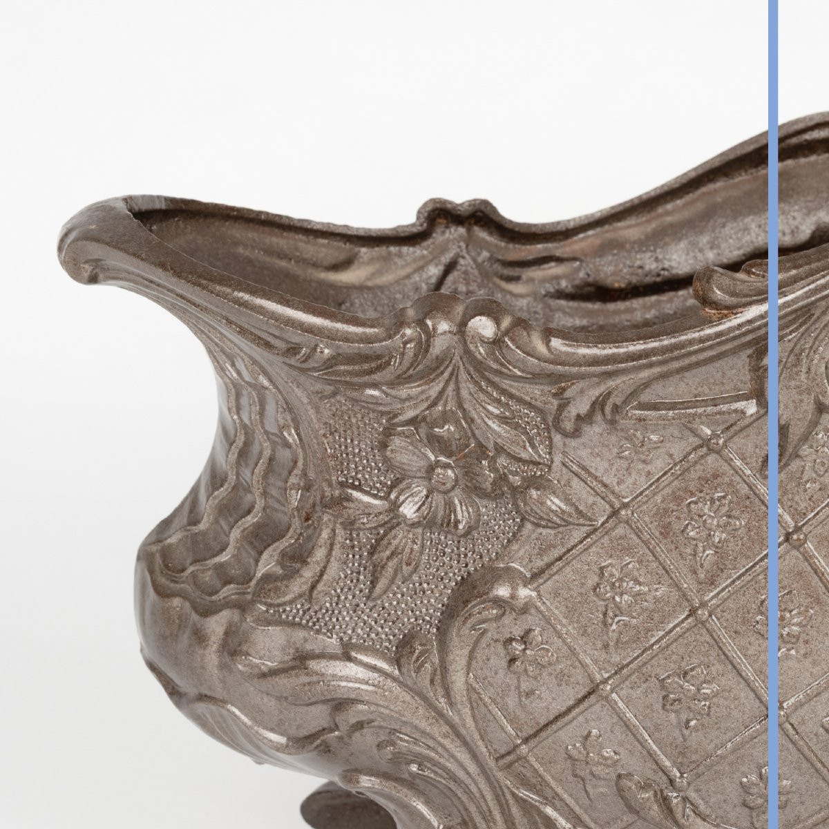 Deville Paillette, Jardinière de style Louis XV en fonte, XXe-photo-2