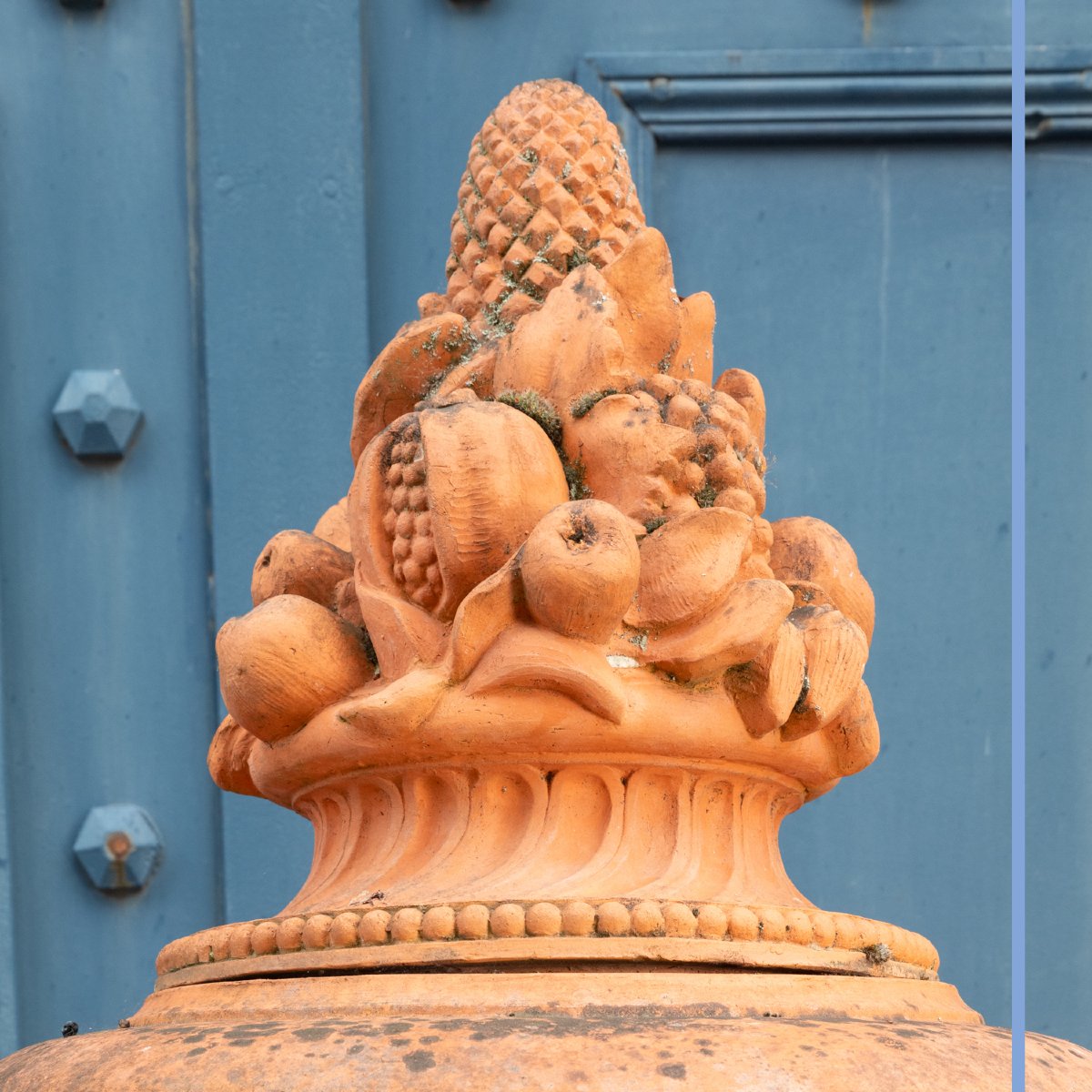 Pair Of Large Ornamental Terra Cotta Medicis Vases, Late 19th-photo-6
