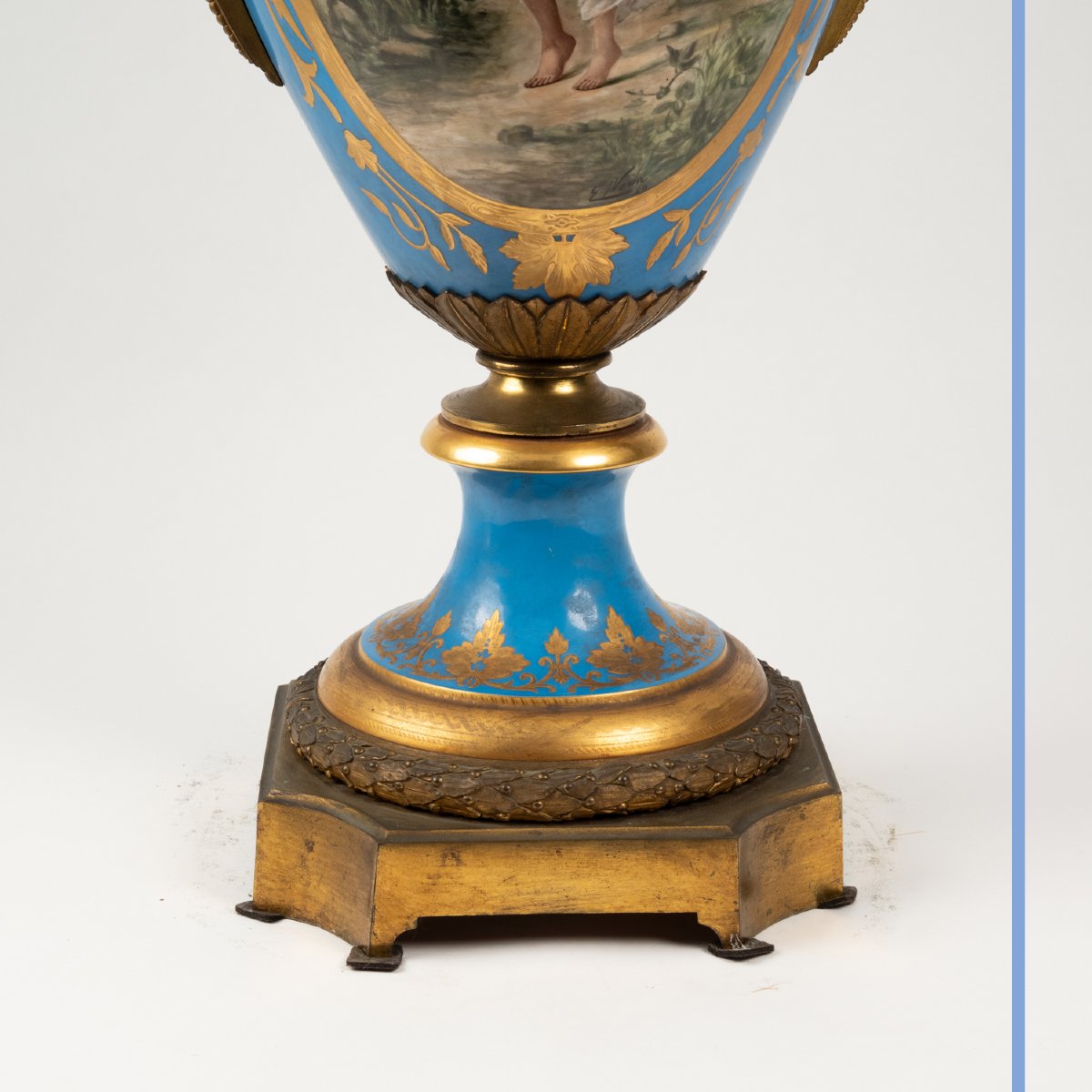 In The Style Of The Manufacture De Sèvres, Porcelain And Gilt Bronze Vase, 19th Century-photo-4