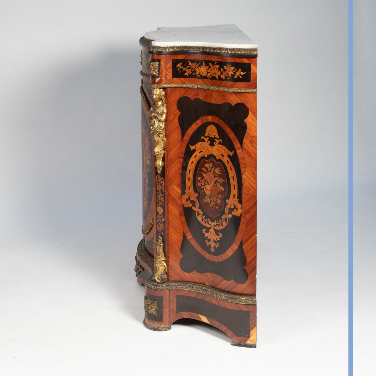 19th-century Cabinet (hauteur d'Appui) In Precious Wood Marquetry And Gilt Bronze.-photo-2