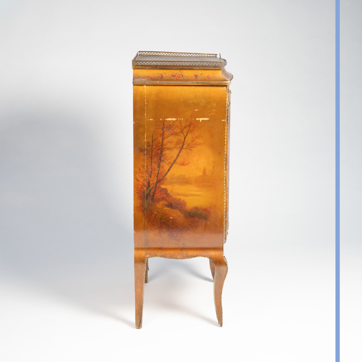 19th-century Louis XV-style Varnished Wooden Cabinet By Martin -photo-4