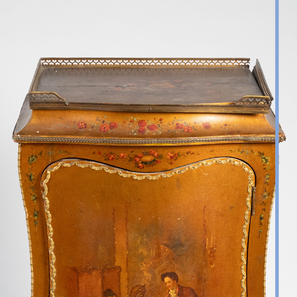 19th-century Louis XV-style Varnished Wooden Cabinet By Martin -photo-3
