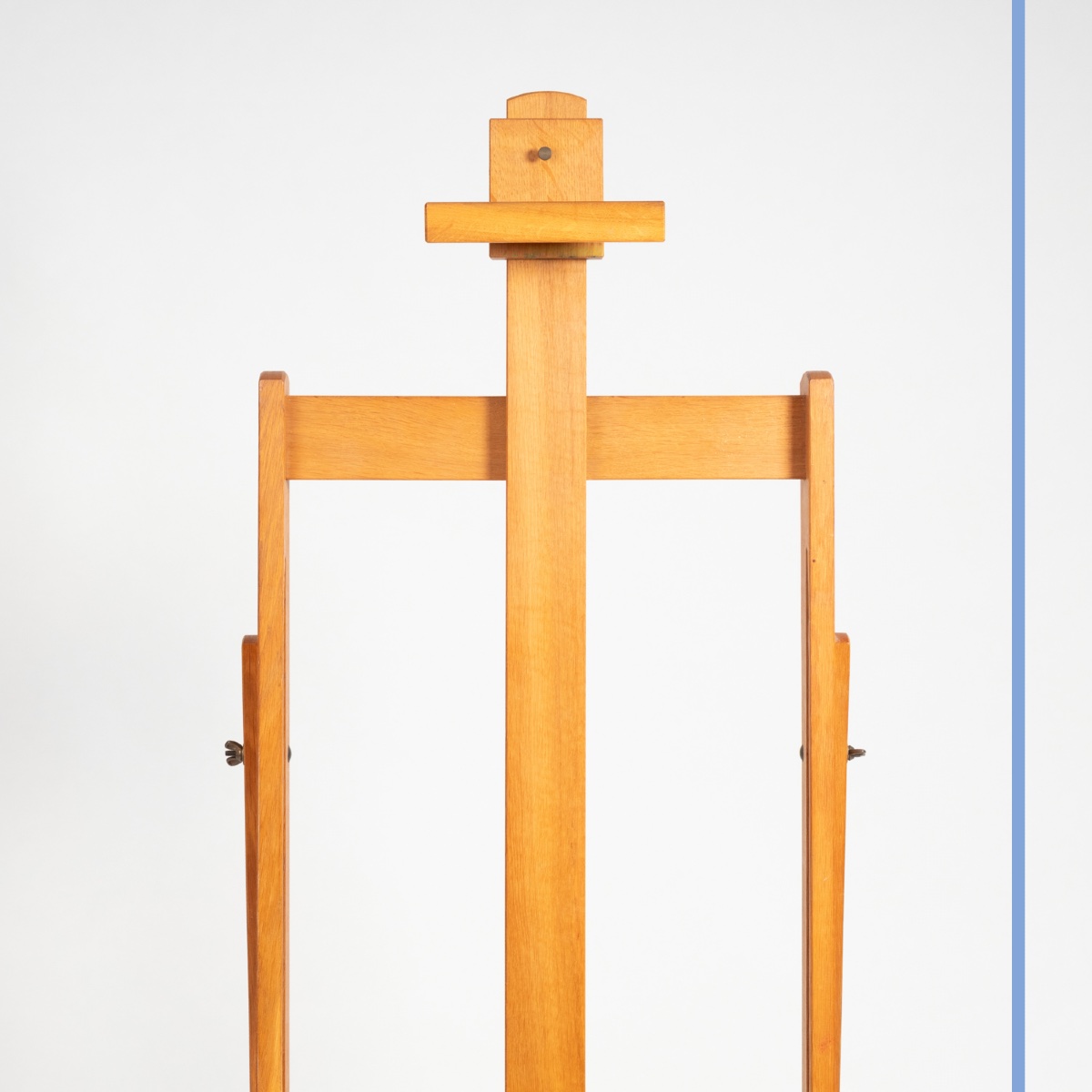 Oak Easel, XXth Century-photo-2