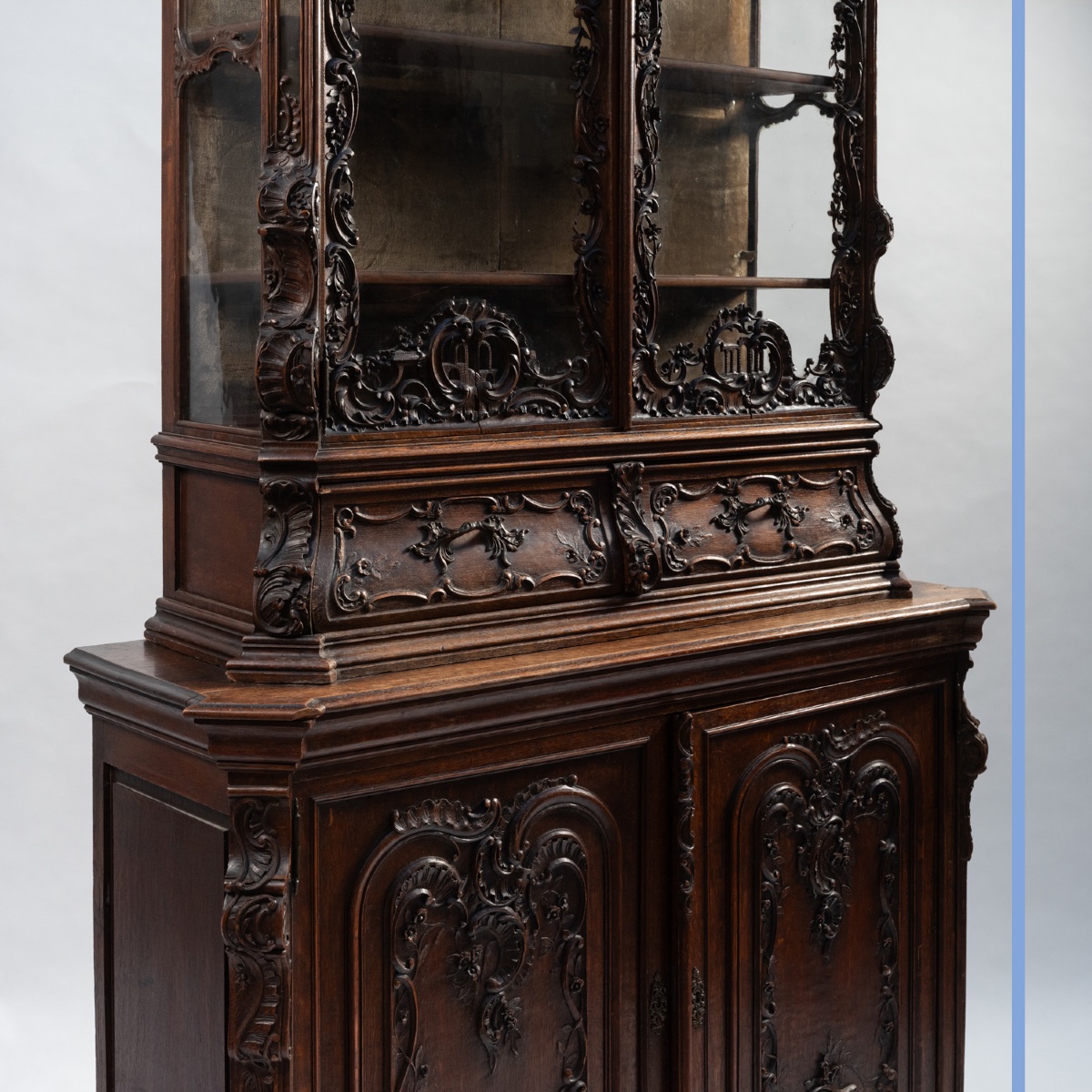 Carved Oak Liège-style Louis XV Two-part Glazed Sideboard, XIXth-photo-6